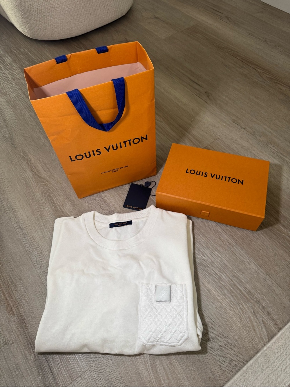 Louis Vuitton White Cotton Crewneck with Quilted Pocket